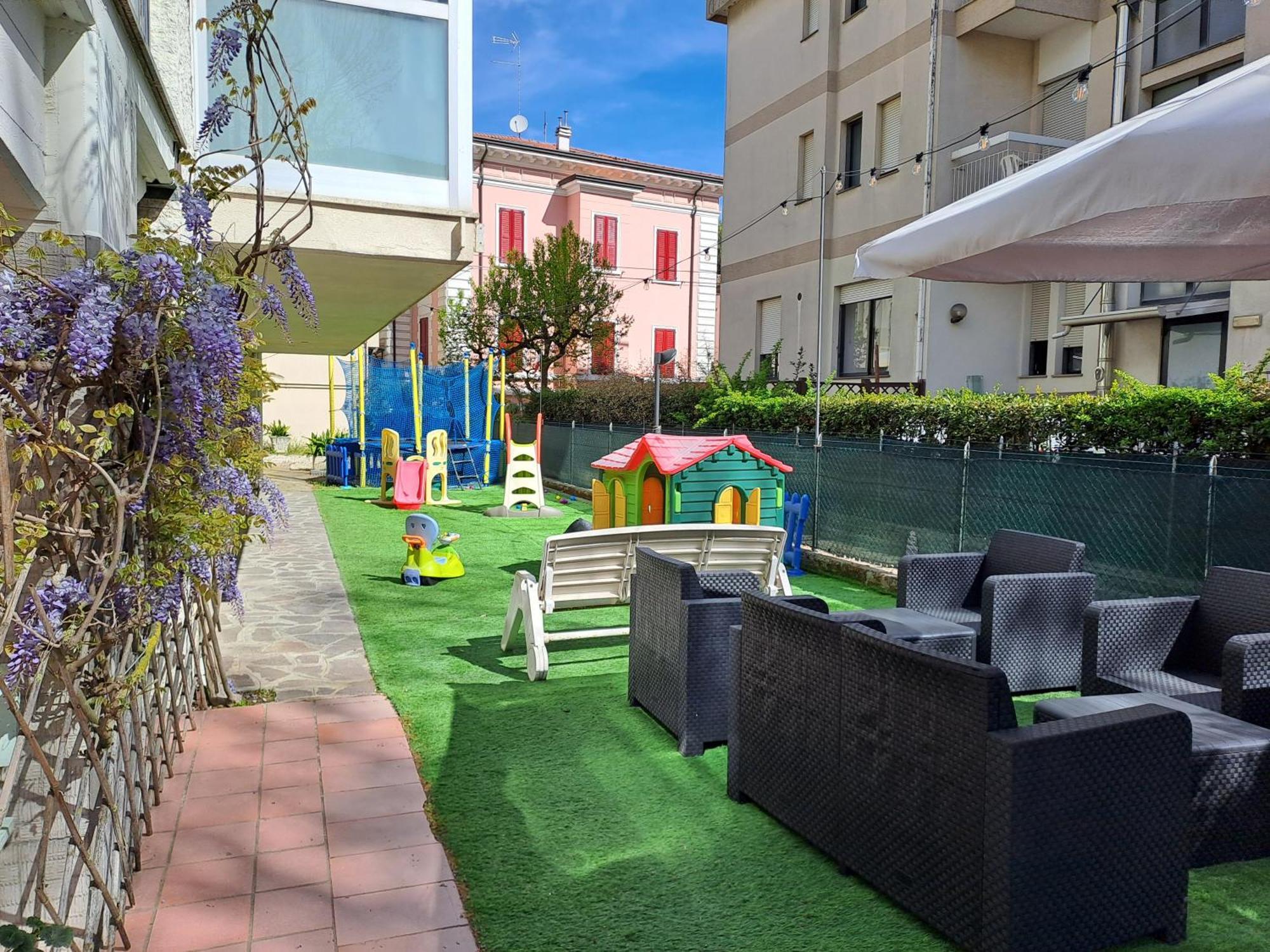 Hotel Sogno Cesenatico Exterior photo